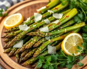 Gegrilde asperges met Parmezaanse kaas en citroen