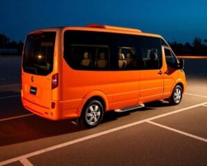Hoeveel personen passen er in de minivan bus?